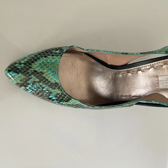 Rachel Roy snakeskin slingback pointed toe heels - Picture 9 of 9